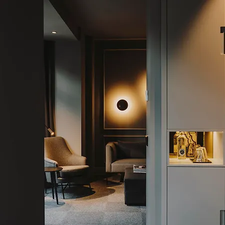 호텔 El Moderne 4*